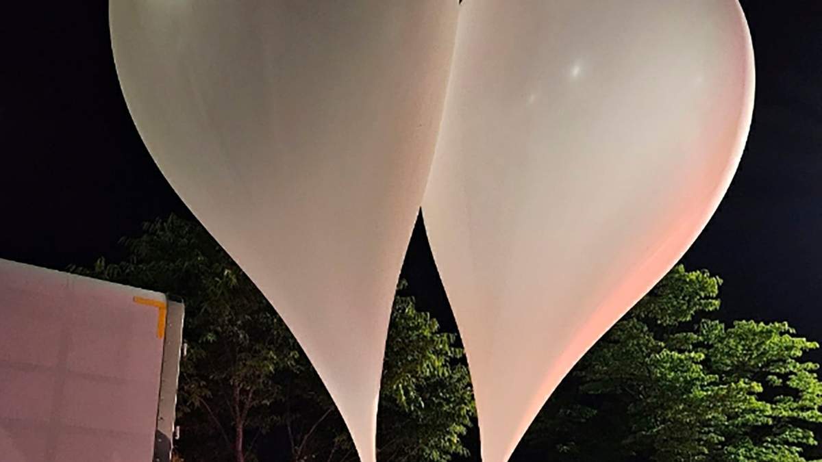 Uno de los globos lanzados por Corea del Norte