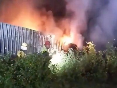 Chocan tráiler y auto en la vía México-Tuxpan; al menos siete muertos