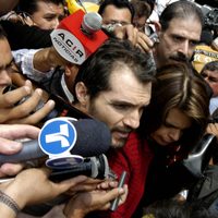 Carlos Ahumada reta: Ni AMLO ni Sheinbaum conseguirán llevarme a México