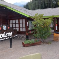 Una concejal de Villa La Angostura denunció la presunta venta de dólares en la oficina de Turismo