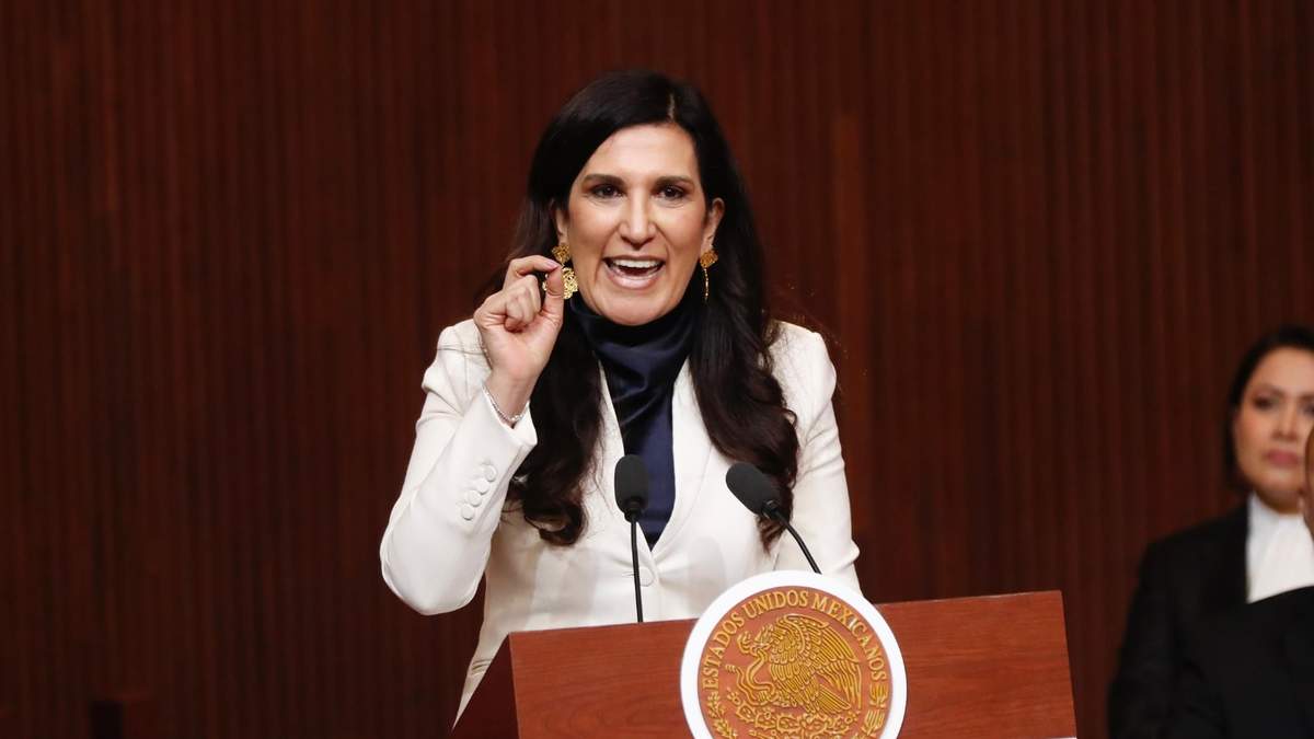 Kenia López Rabadán, presidenta de la Cámara de Diputados