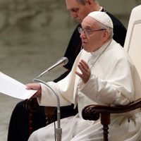Las misas en los templos católicos son gratuitas, nadie debe pagar por ellas: Papa Francisco