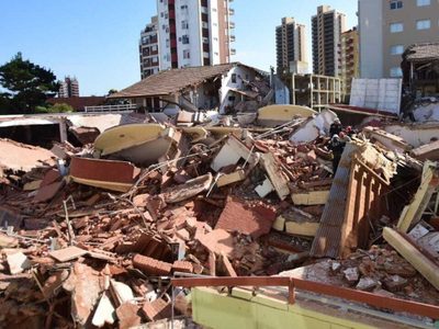 La cruel estafa que están realizando en Villa Gesell tras el lamentable derrumbe de un edificio