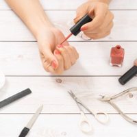 Nail art: dale un toque especial a tus uñas con estas flores que podés hacer vos misma de forma sencilla