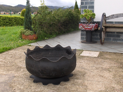 No tires las viejas llantas de tu auto: convertilas en este precioso objeto que realza y le da vida a tus plantas y tu jardín