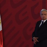 Juez ordena a AMLO resolución que considere diferir impuestos por la contingencia