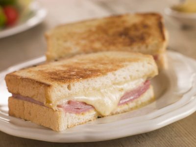 Todos los secretos para lograr el tostado de jamón y queso perfecto