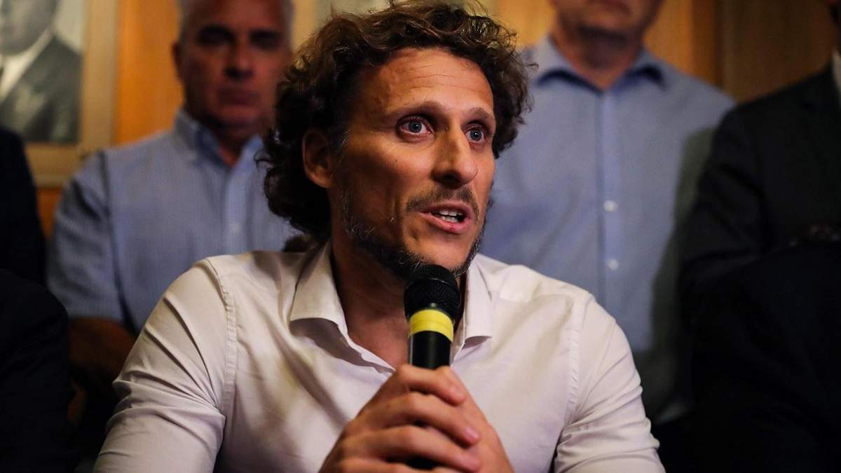 Diego Forlán. Fuente: (Twitter).