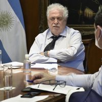 "En tiempo y forma": González García defendió la campaña de vacunación de los malintencionados