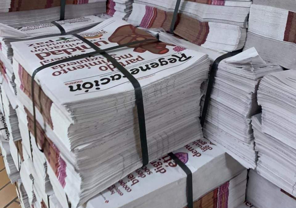 Los ejemplares del periódico Regeneración