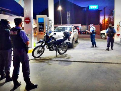 Increíble video: la fuga de un gendarme en plena localidad neuquina