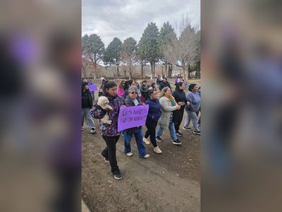 Conmoción en Las Coloradas: vecinos marcharon tras una brutal agresión a una mujer