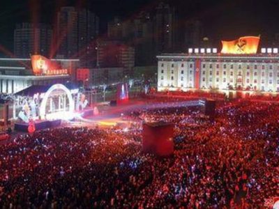 Entre la solemnidad y la pirotecnia: así se recibió el 2021 en Corea del Norte