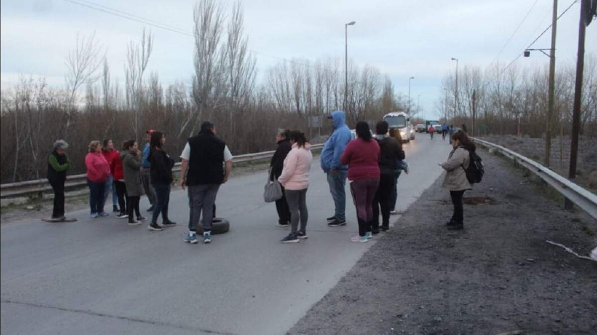 Corte de puente Centenario-Cinco Saltos. Fuente: (Canal 7)