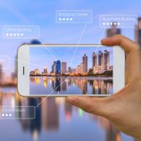 Facebook predice el futuro. ¿Adiós a los teléfonos celulares?