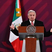 AMLO pide no bombardear con publicidad a electores