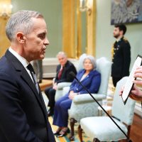 Mark Carney asume cargo de primer ministro de Canadá en medio de guerra comercial de Trump
