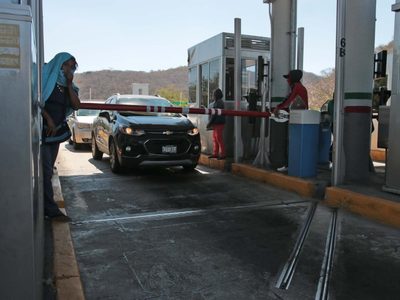 Prisión preventiva a quien cierre vías terrestres, propone diputada del PRI