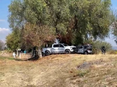 Hallan los restos de al menos 18 personas al interior de dos pozos de agua en Juventino Rosas