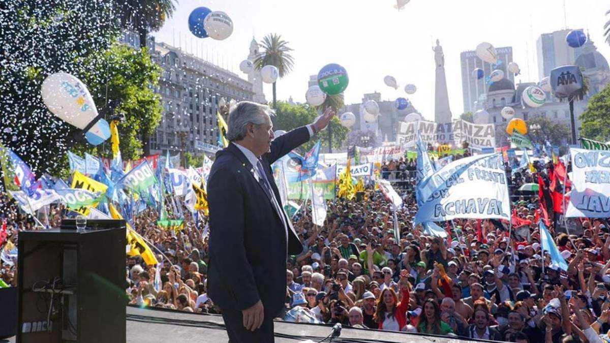 El acto por el Día de la Democracia se llevará adelante a partir del mediodía. Fuente: (Twitter)