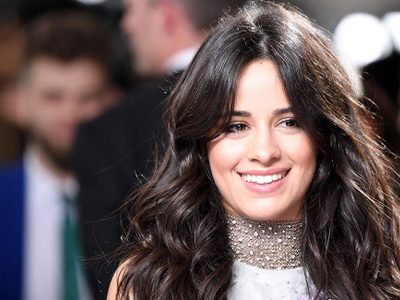 ¡Qué! ¿Eso costaba? Camila Cabello llevó millones de dólares encima en la noche de los Grammy ¡OMG!