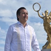 Acusan a Cuitláhuac García de endeudar Veracruz por más de 31 mil millones de pesos