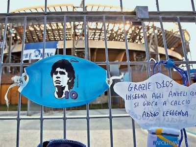 Un estadio en su honor