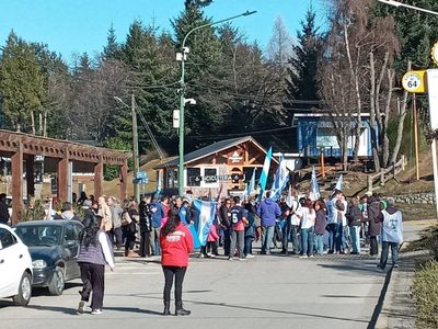 En el interior también se movilizaron en repudio al intento de asesinato contra Cristina Fernández