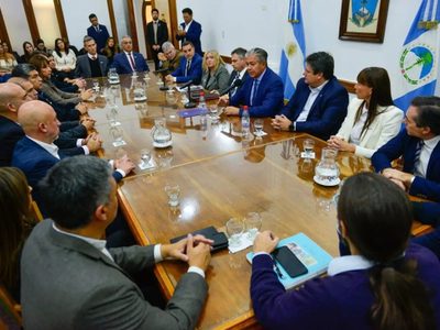 El gobierno neuquino y la batalla contra la puerta giratoria