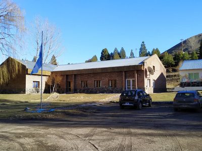 Solicitan respuestas “urgentes” al pedido de auxiliares para la Escuela Albergue de Los Guañacos