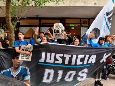 El juicio por la muerte de Diego Maradona se reanudará en marzo del 2026