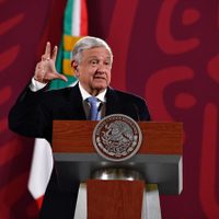 AMLO se queja de que le gritan: “Ya ponte a trabajar”
