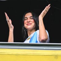 Estamos todos: hasta Dua Lipa fue a La Bombonera