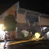 Sismo de magnitud 7.6 en Filipinas; emiten alerta de tsunami (Videos)