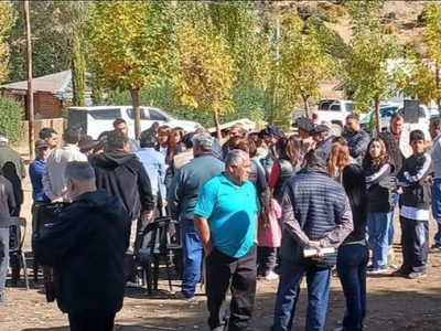 Vecinos de Pilo Lil tomaron la Comisión de Fomento y exigieron la renuncia de las autoridades