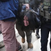 Crece la tensión en Minnesota entre manifestantes y agentes federales por las redadas migratorias