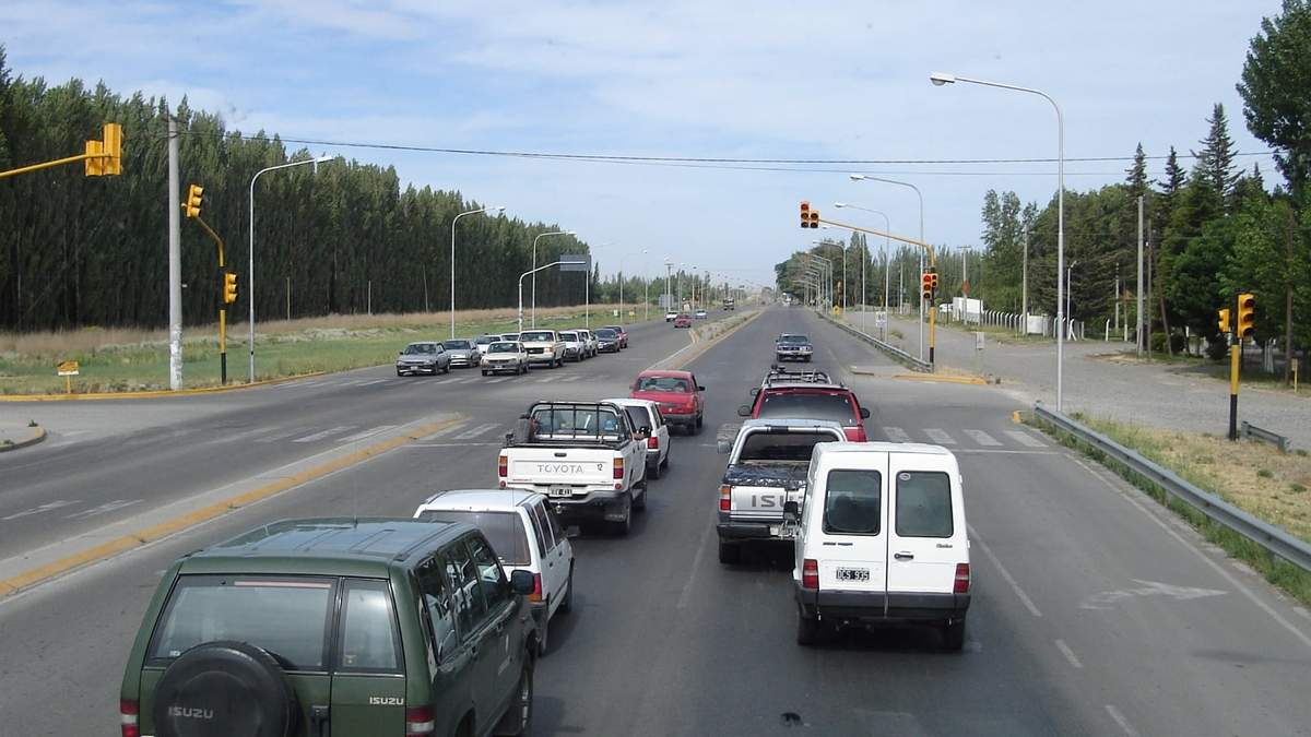 Se aplicará nueva señalización horizontal en la ex ruta 22. Fuente: (Twitter)