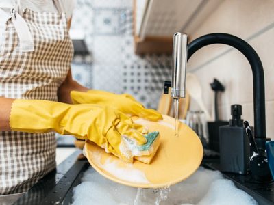 Los detergentes lavavajillas están re caros: prepará este casero en pocos pasos y con un olor increíble