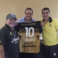 Cuauhtémoc Blanco y Maradona se reúnen previo a juego entre Dorados y Zacatepec
