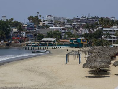Pandemia propina a México caída histórica del turismo internacional