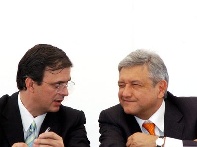 Ebrard entregó maletas de dinero para la campaña de AMLO en 2006 revela libro "El rey del cash"