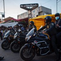 Con un ostentoso operativo, incautan armas y droga en el Centro de la CDMX