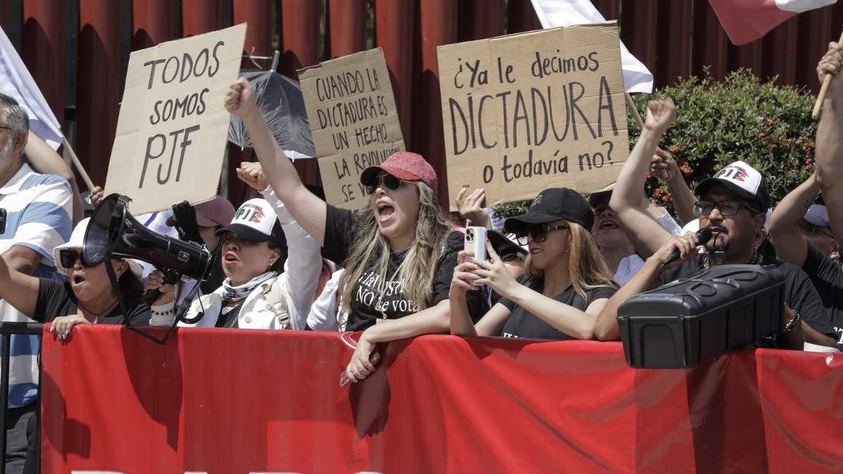 Manifestación contra la reforma al Poder Judicial