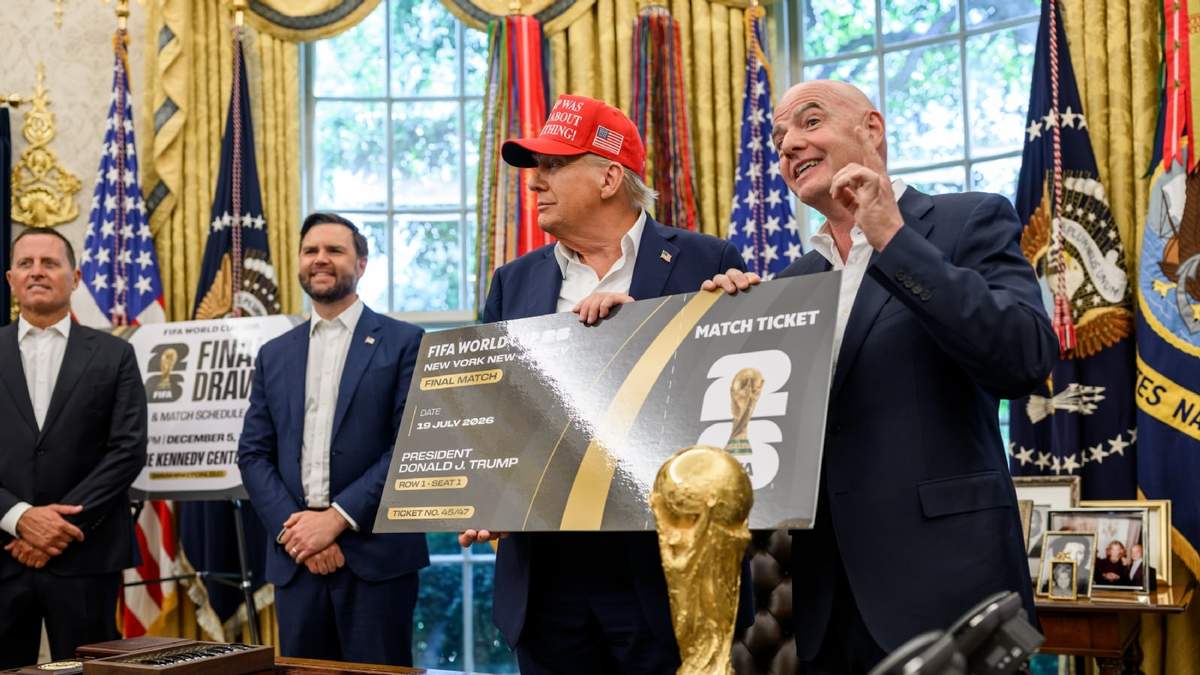 Donald Trump y Gianni Infantino