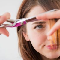 Cuáles son los mejores días para cortar tu cabello en octubre para que crezca fuerte, según el calendario lunar