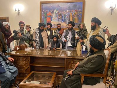 Rusia eliminaría a los Talibán de su lista de organizaciones terroristas
