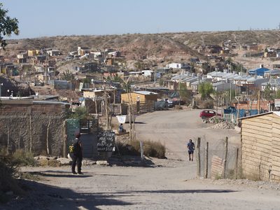 Crisis habitacional en Neuquén: 50 personas viven en la calle en Cuenca XV