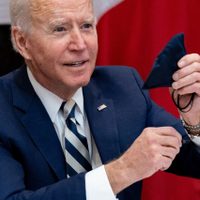 Biden supera el 60% de aprobación tras un mes en la Casa Blanca