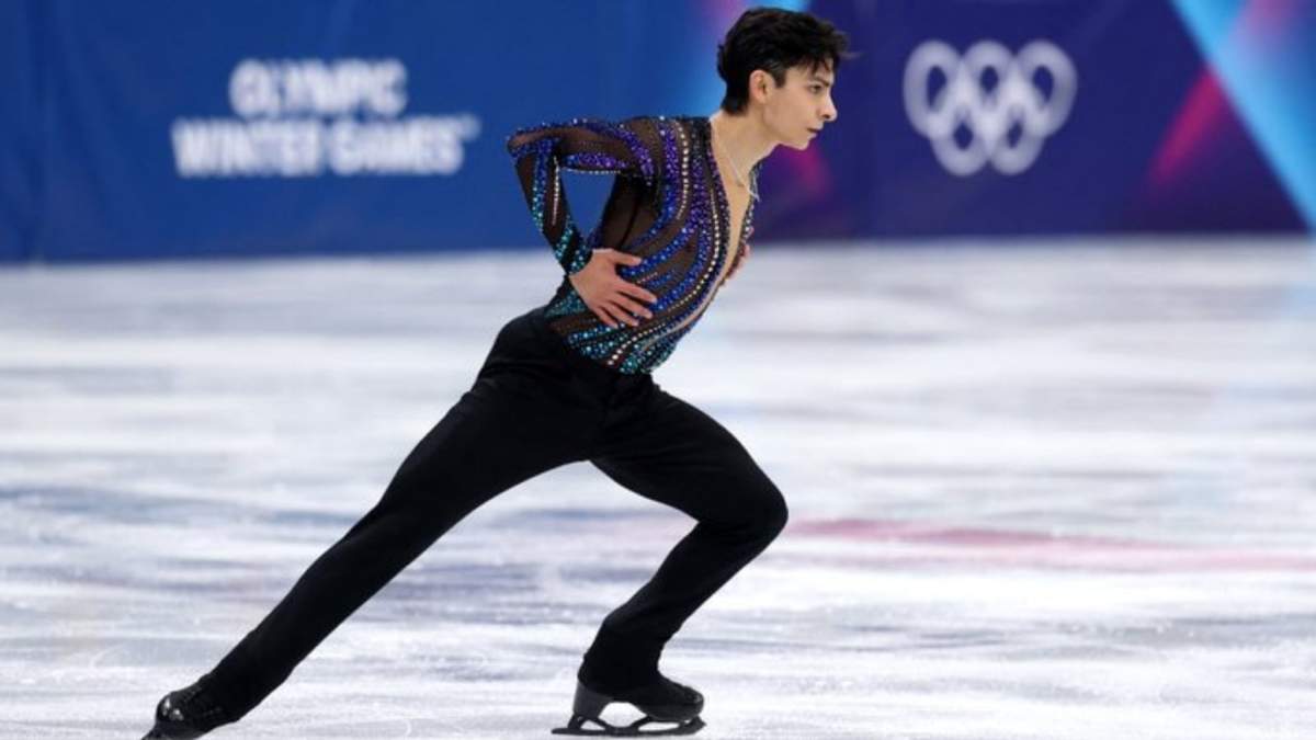El mexicano Donovan Carrillo clasificó a la final individual varonil de patinaje artístico en Milano-Cortina 2026