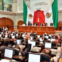 Mayoría priista despenaliza venta de bebidas alcohólicas a menores en Edomex
